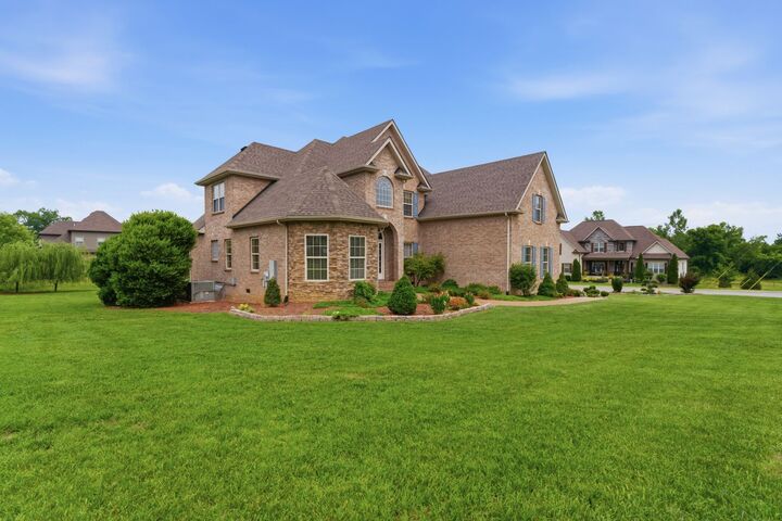 Property Photo: 247 Ridgewater Way TN 37122