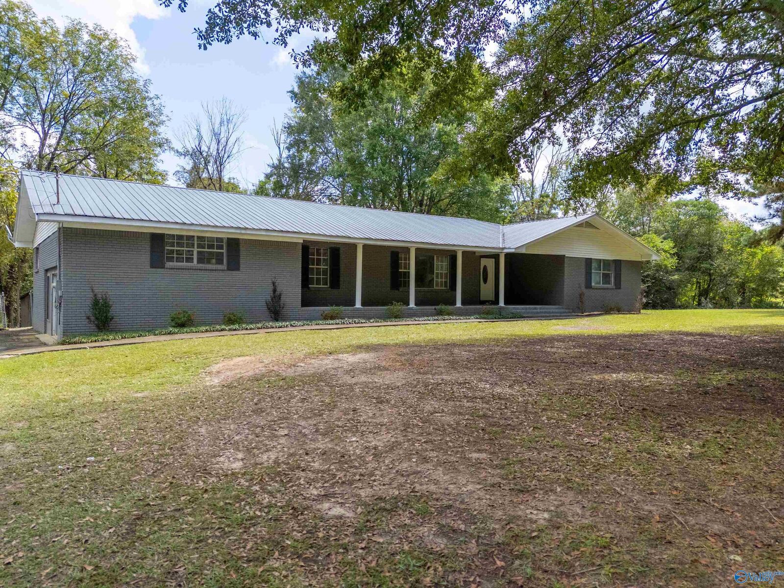 Property Photo:  945 Thrasher Road  AL 35952 