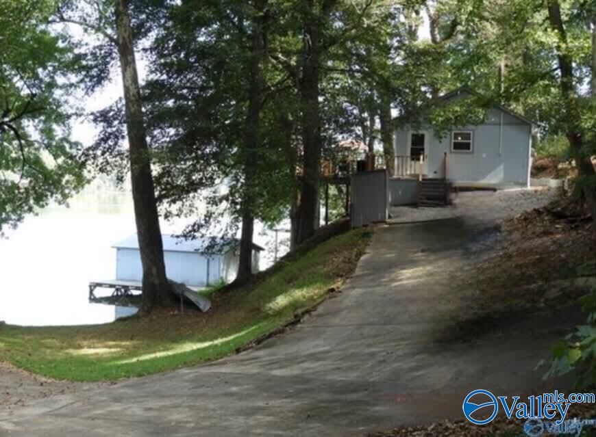 Property Photo:  18767 Bream Bluff Drive  AL 35611 