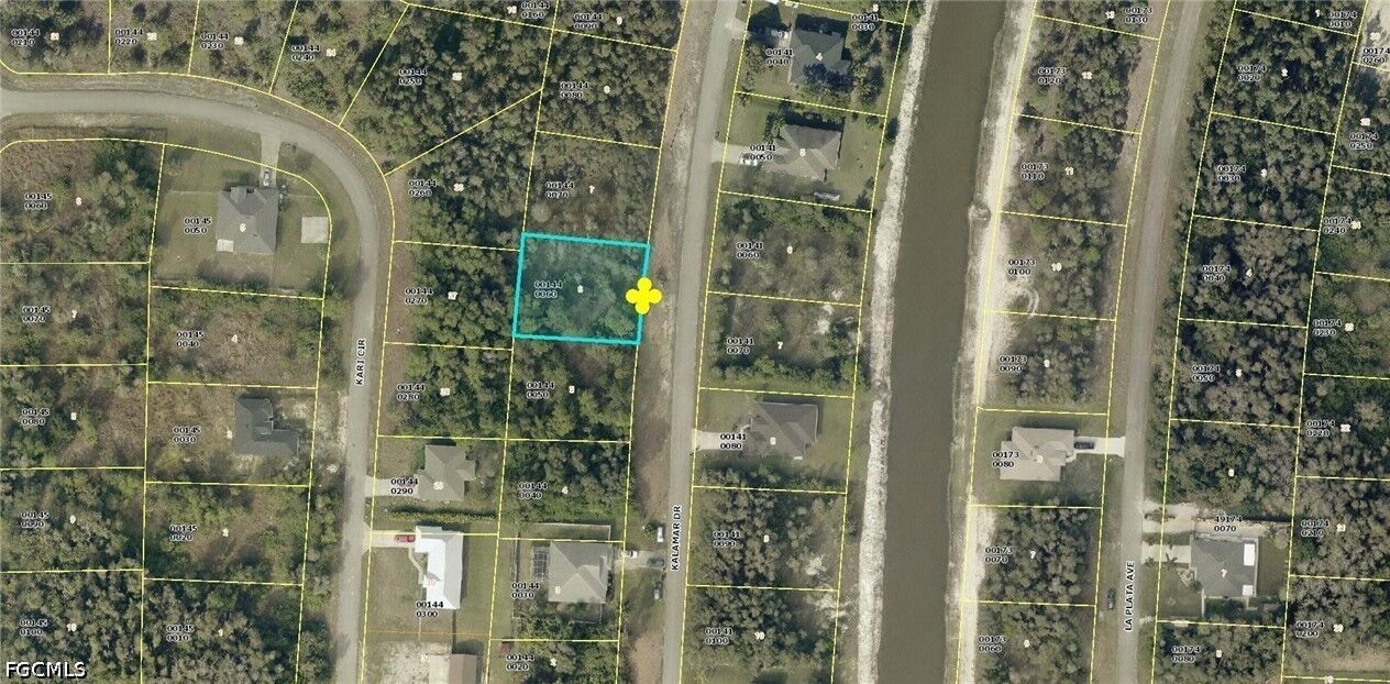 Property Photo: 720 Kalamar Drive FL 33974