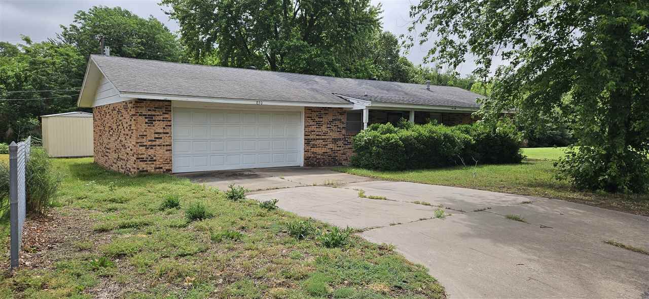 Property Photo:  830 Saralyn  OK 74631 