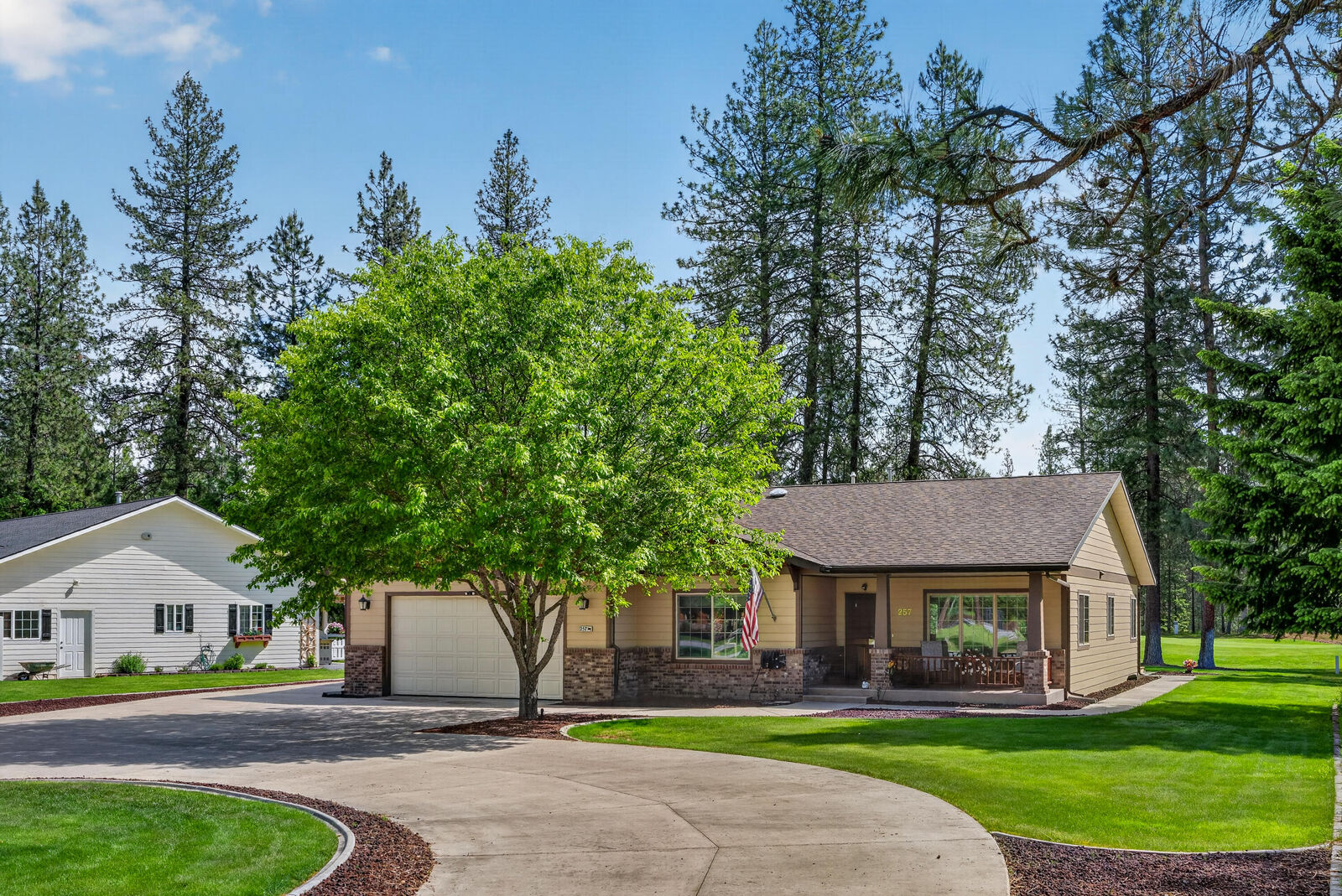 Property Photo: 257 Eagle Dr WA 99109
