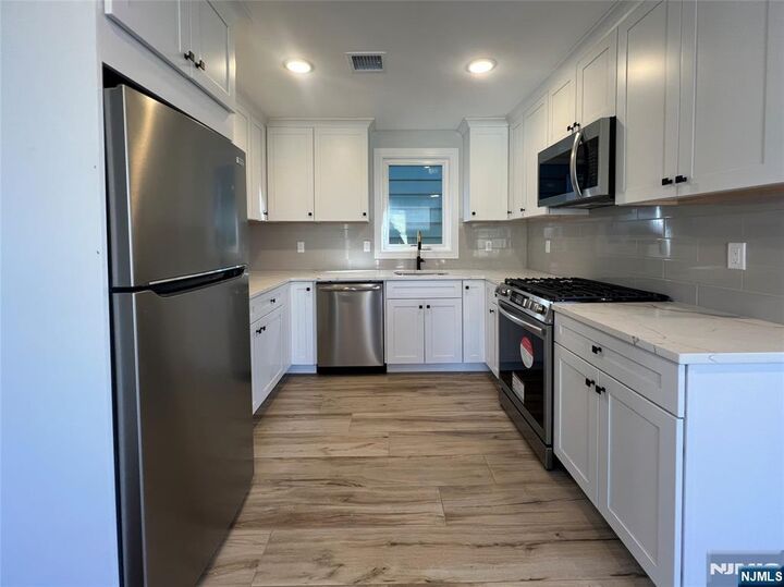 Property Photo:  48 Tuttle  NJ 07057 