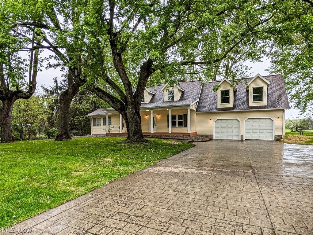 Property Photo: 861 Mishler Road OH 44260