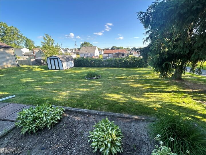 Property Photo:  501 Edison Street  OH 44471 