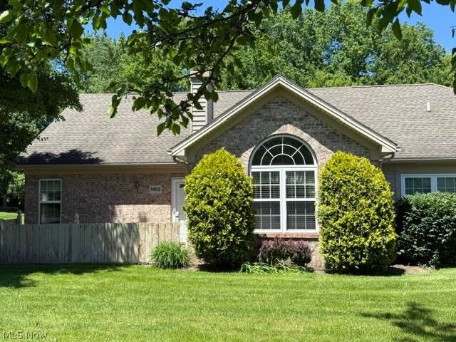 Property Photo:  1402 Willow Brook Drive NE  OH 44483 