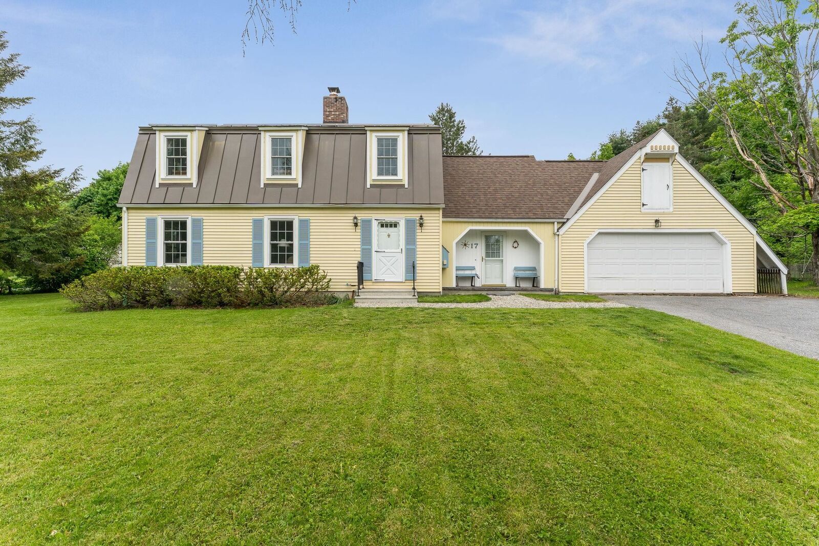 Property Photo:  17 Brook Drive  VT 05408 