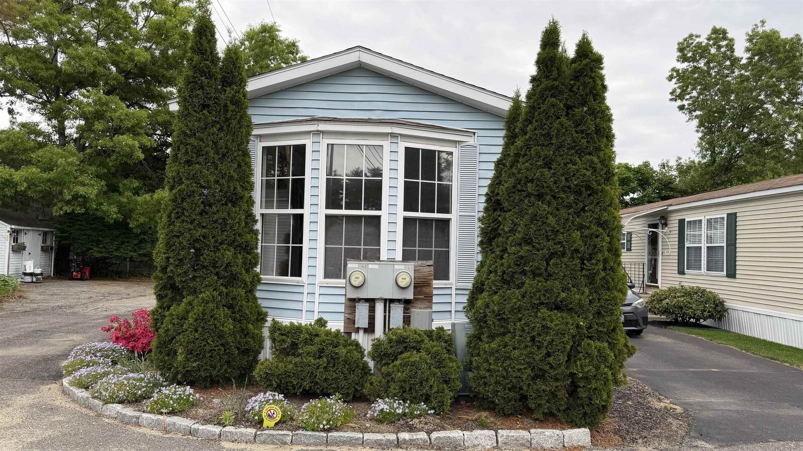 Property Photo: 78 Thistle Way NH 03109