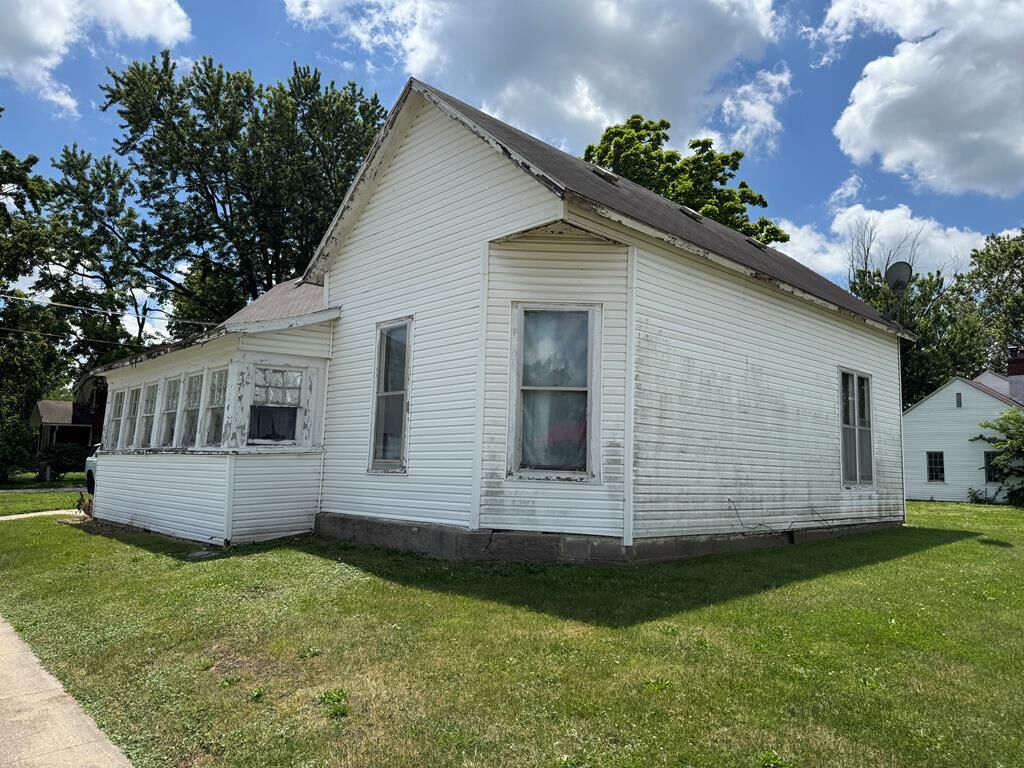 Property Photo: 215 N Florence Street MO 63501