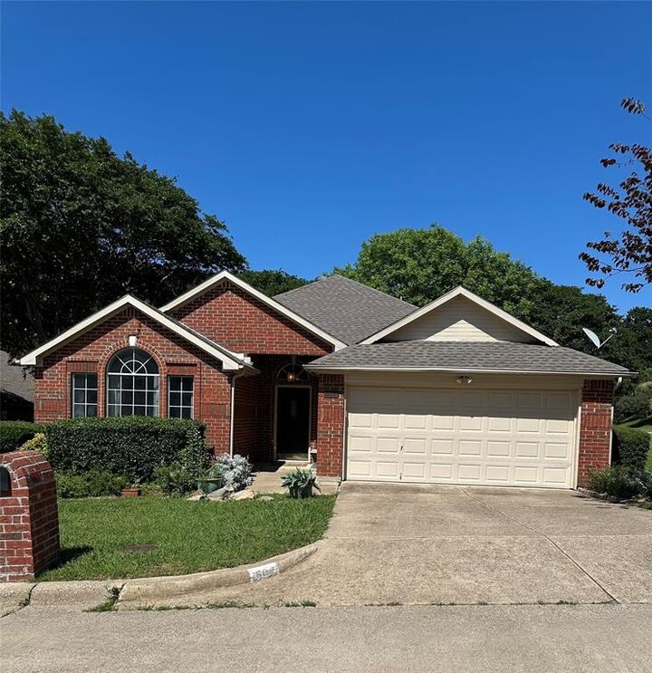 Property Photo:  504 Mariner Drive  TX 75032 
