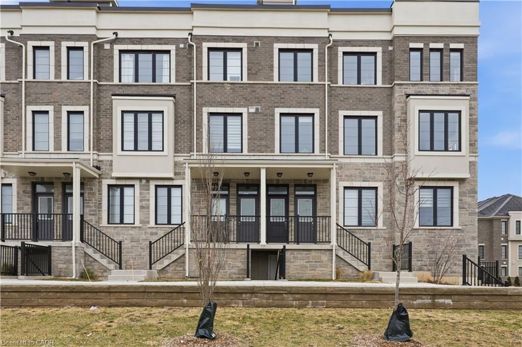 Property Photo: 383 Dundas Street 58 ON L8B 1X6