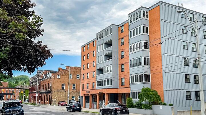 23 Main Street 405 — photo 1