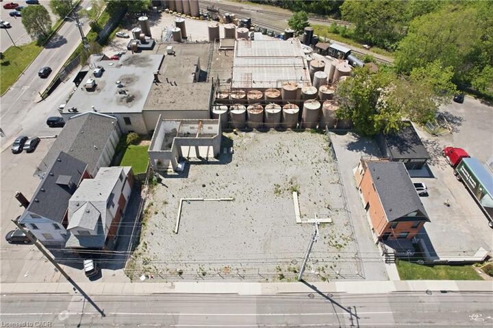 Property Photo: 210 Dundurn Street S ON L8P 4K3