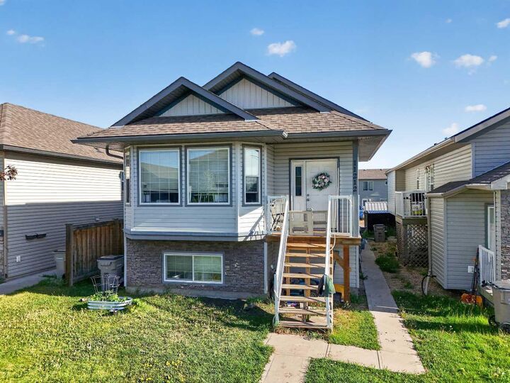 11212 75A Avenue — photo 1