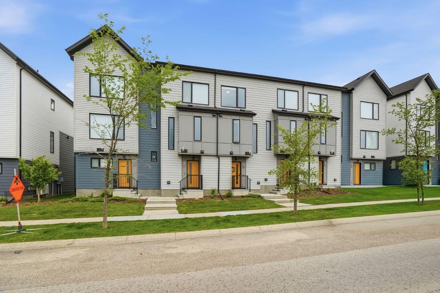 Property Photo:  595 Evanston Link NW  AB T3P 1S2 