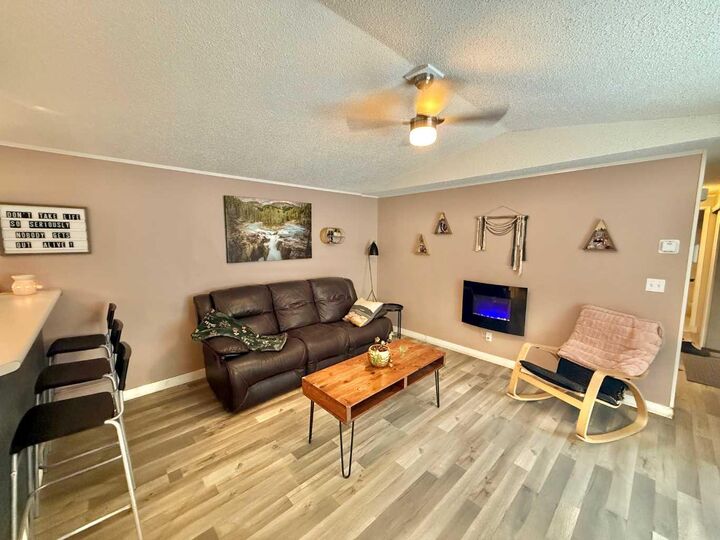Property Photo: 133 Jarvis Street 325 AB T7V 1R9