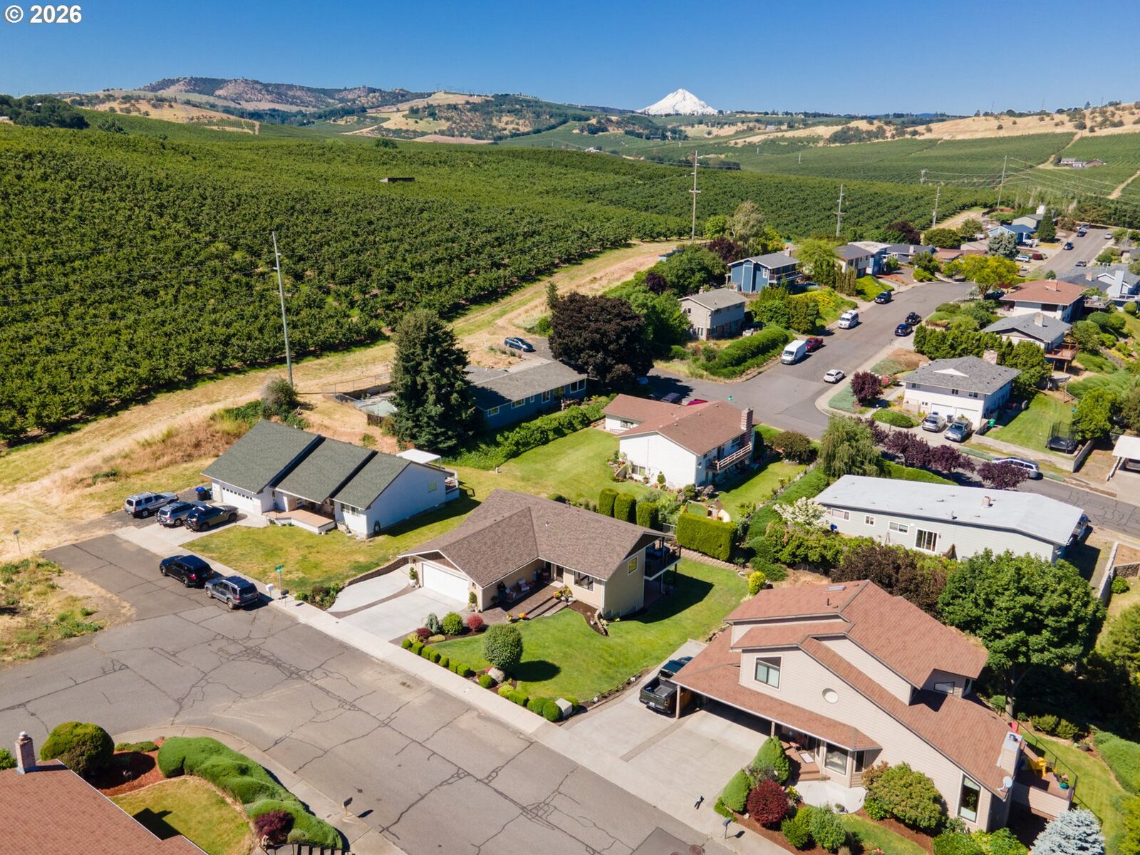 Property Photo:  2111 View Ct  OR 97058 