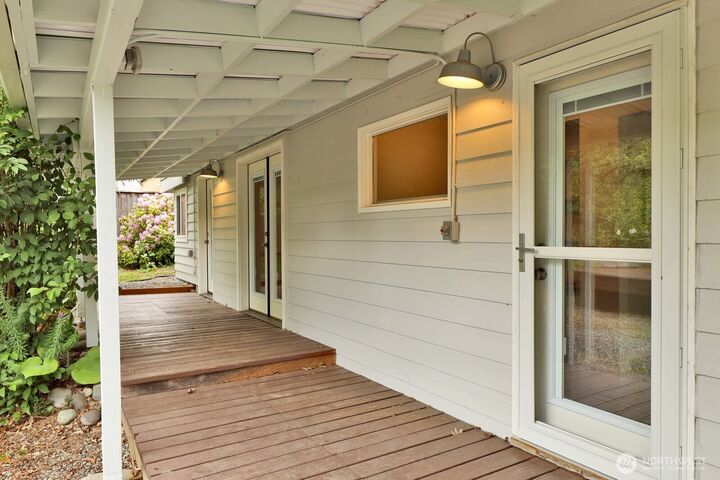 Property Photo: 2821 Racine Street WA 98226