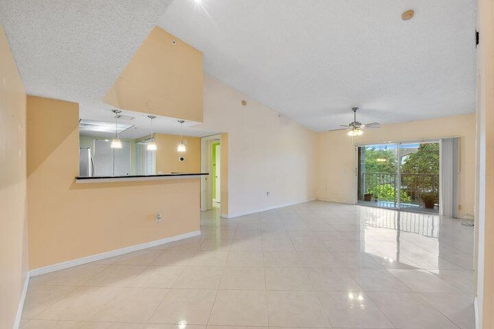 Property Photo:  5011 Wiles Road Unit 303  FL 33073 