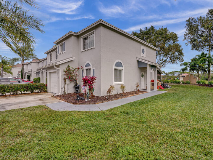Property Photo: 1488 SW 47th Avenue FL 33442