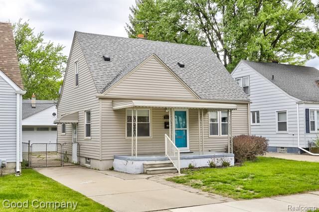 Property Photo:  2011 Harwood Avenue  MI 48067 