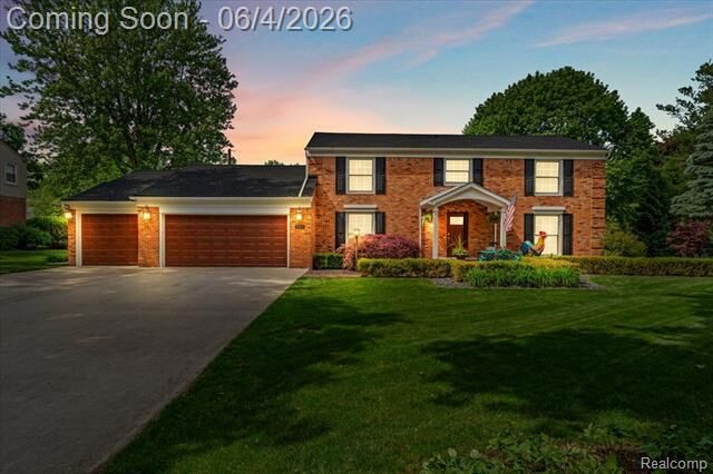 Property Photo: 931 S Shady Hollow Circle MI 48304