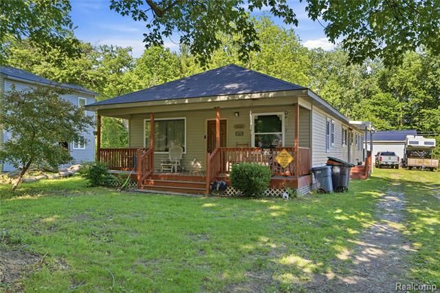 Property Photo: 11583 Cape Cod Street MI 48180