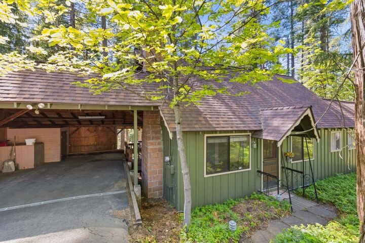 Property Photo: 24748 Quartz Avenue CA 95335