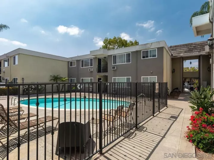 Property Photo:  6602 Beadnell Way 4  CA 92117 
