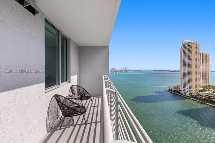 Property Photo:  325 S Biscayne Blvd 2517  FL 33131 