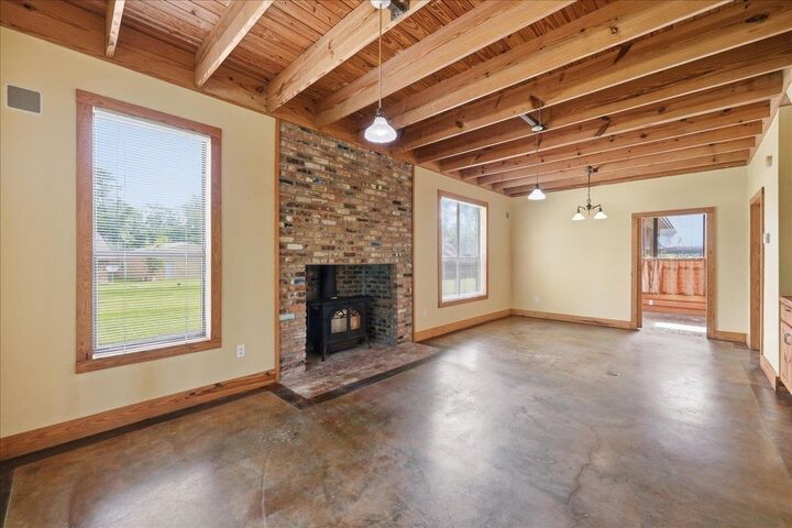 Property Photo:  6923 Horseshoe Bend  TX 77630-3302 