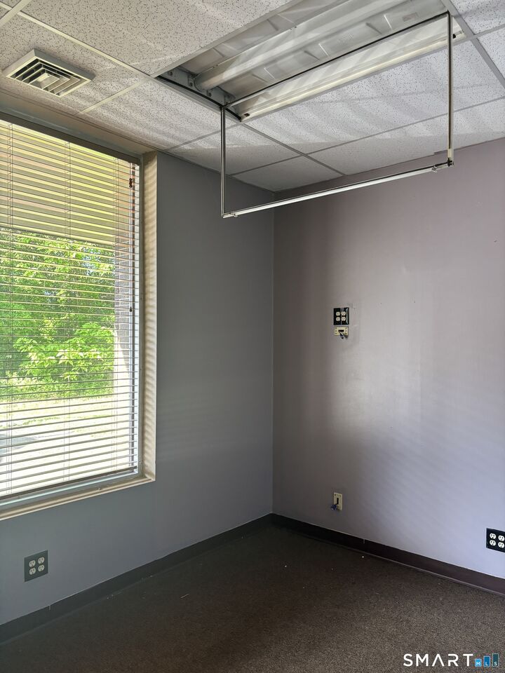 Property Photo: 1672 Meriden Waterbury Turnpike CT 06489