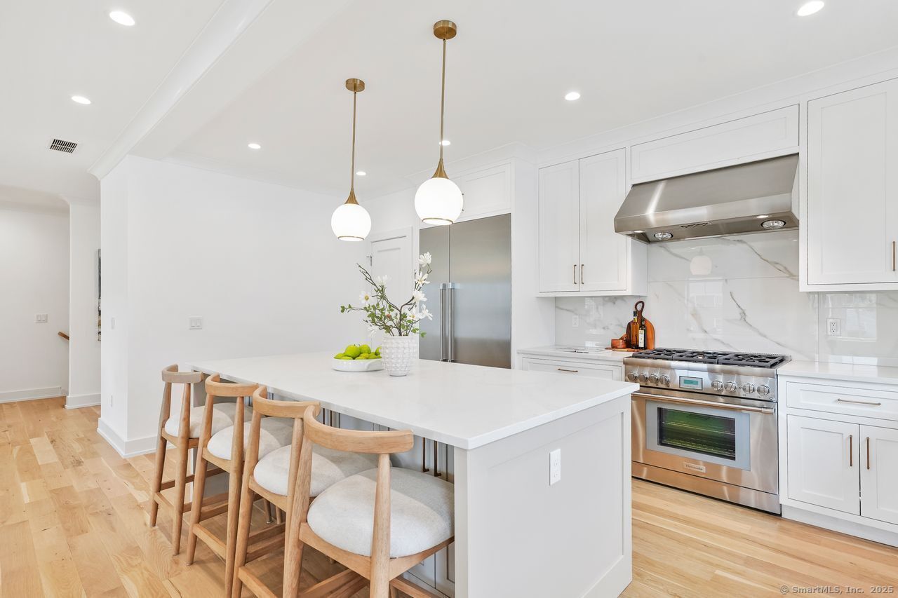 Property Photo:  345 Reef Road B6  CT 06824 