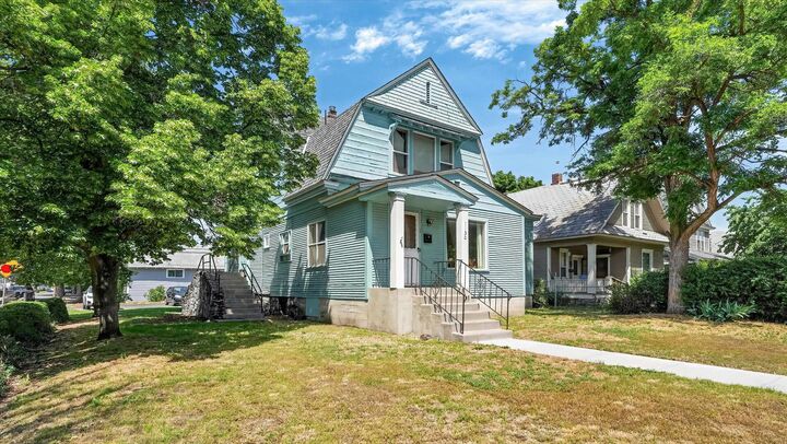 Property Photo:  1130 W Nora Ave  WA 99205 