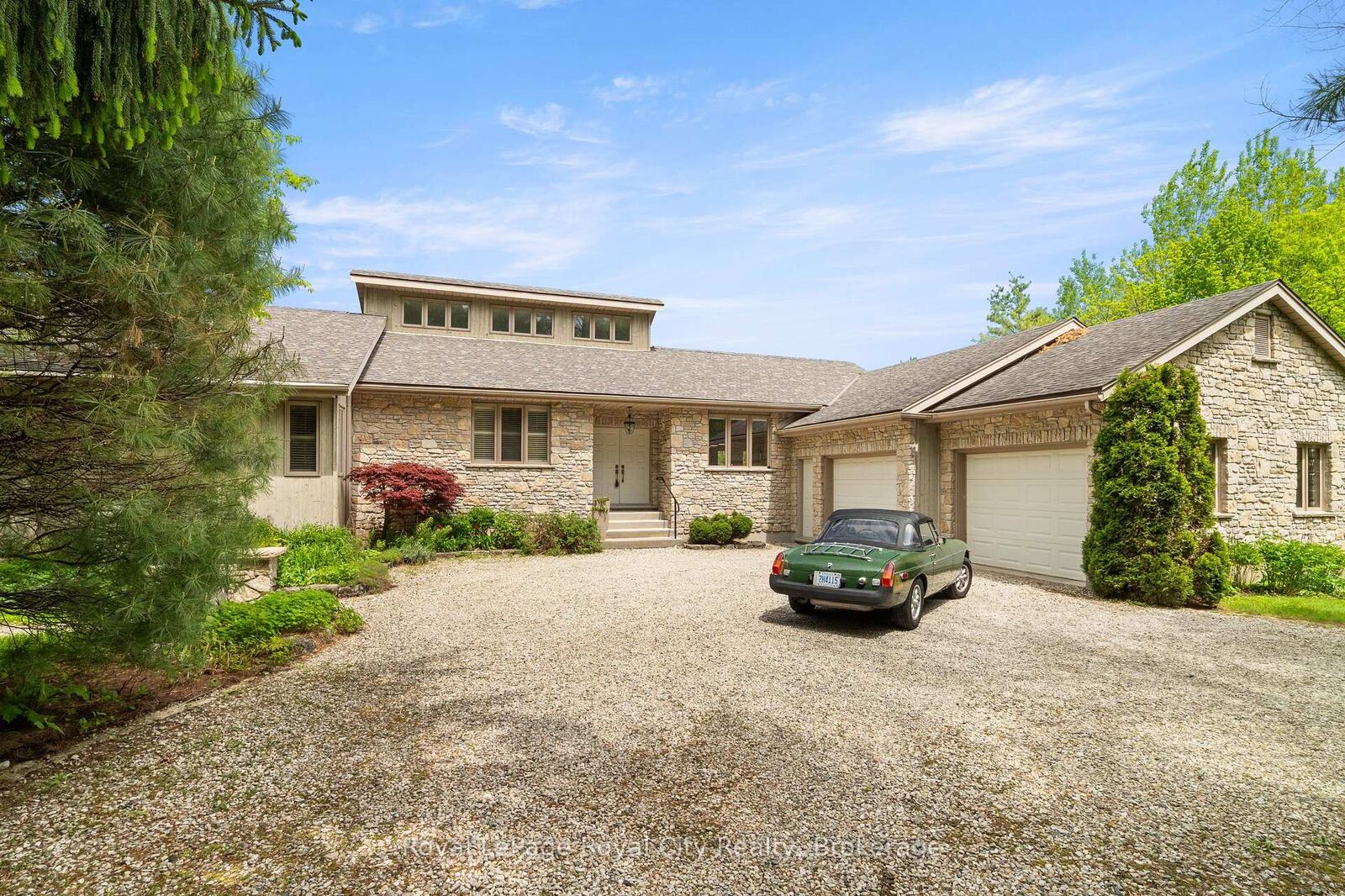 Property Photo: 384 South River Road ON N0B 1S0