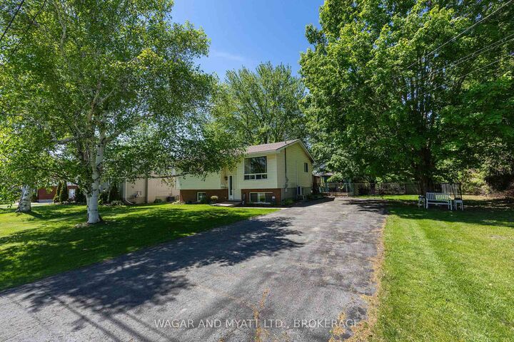 Property Photo: 39 Riverview Drive ON K7R 3A1