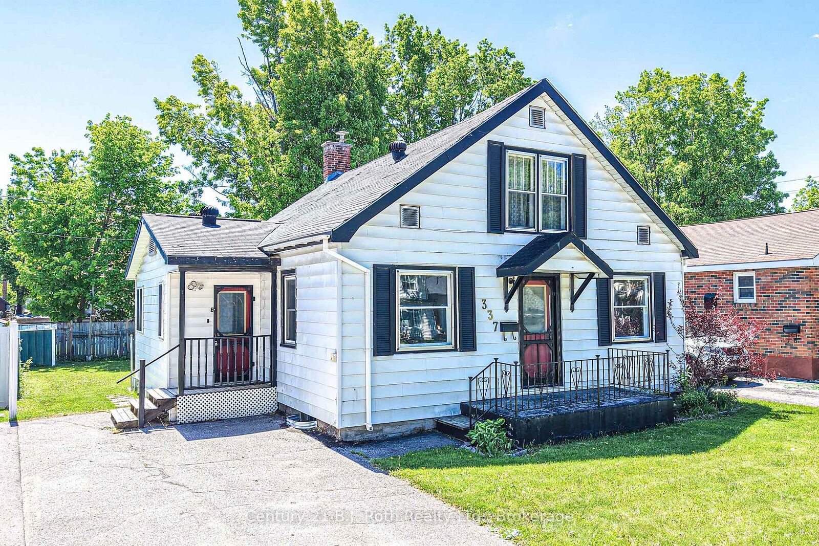 Property Photo: 337 Colborne Street W ON L3V 3A4