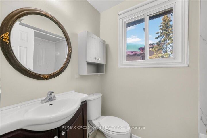 Property Photo: 1095 Mississaga Street W 121 ON L3V 6W7
