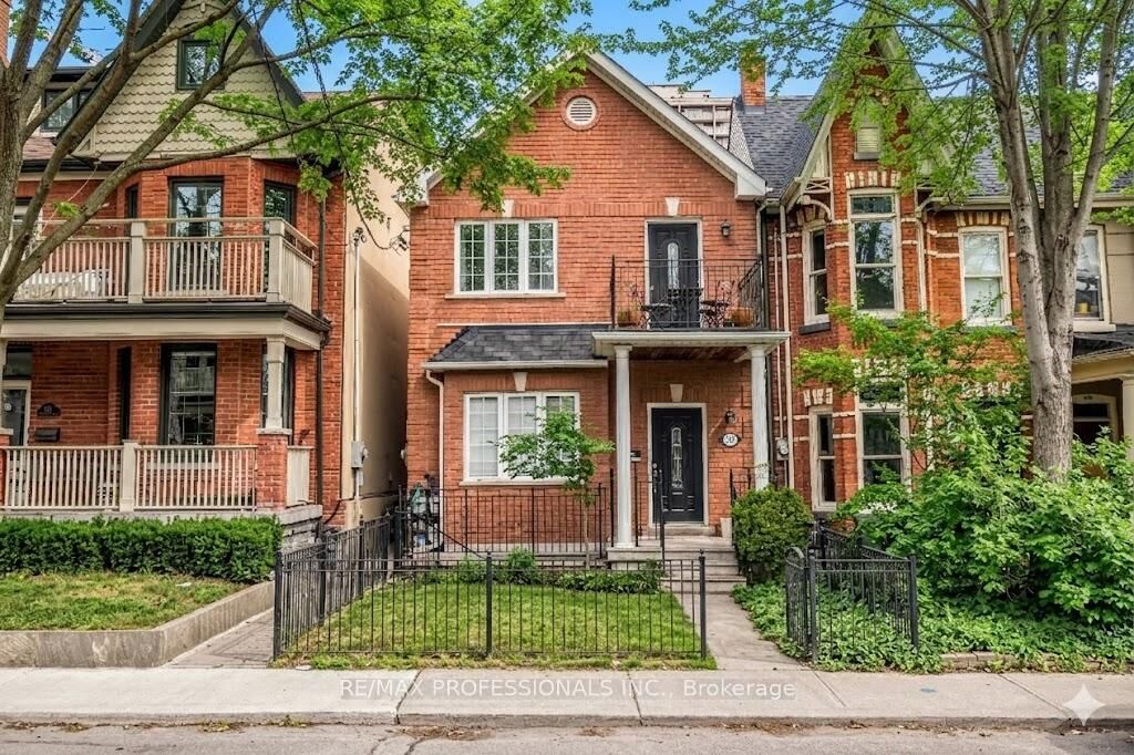 Property Photo: 213 Major Street ON M5S 2L4