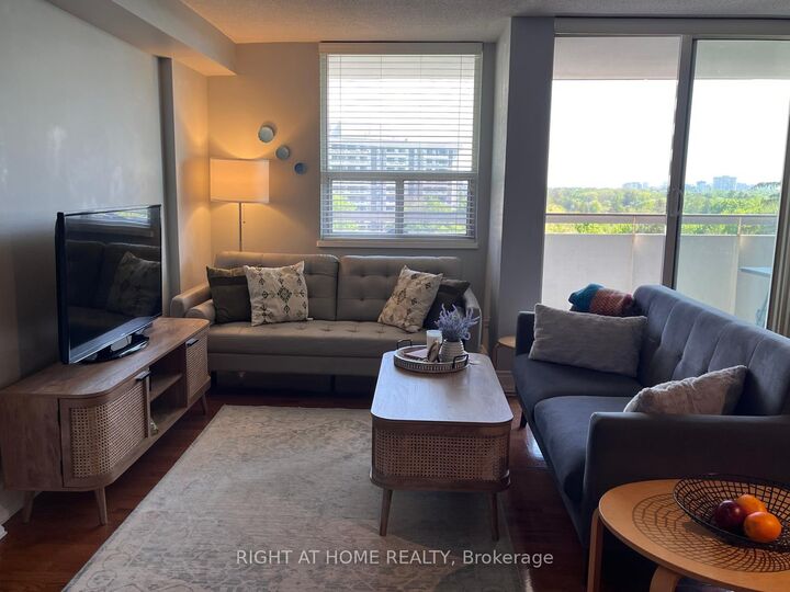 Property Photo:  1 Royal Orchard Boulevard 803  ON L3T 3C2 