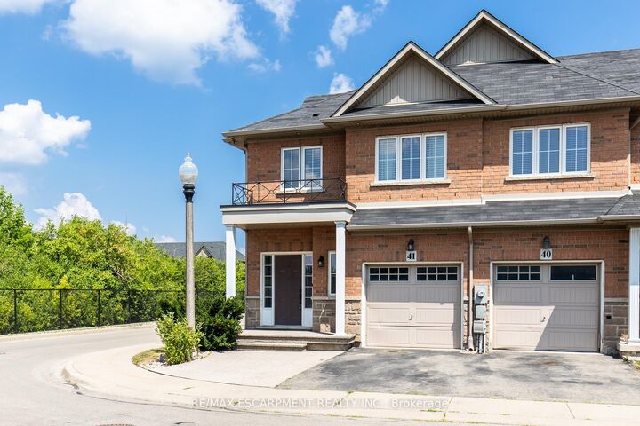 Property Photo: 170 Palacebeach Trail 41 ON L8E 0H2