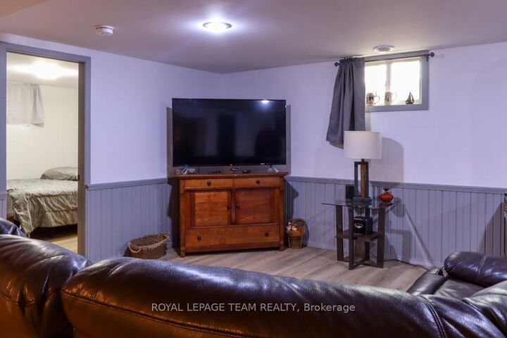 Property Photo: 75 Winnifred Street N ON K7A 2N8