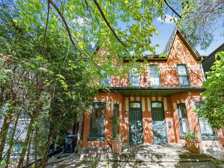 Property Photo: 285 Brunswick Avenue ON M5S 2M6