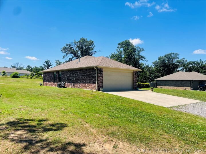 Property Photo:  12939 W Hawthorne Crossing  OK 74464 