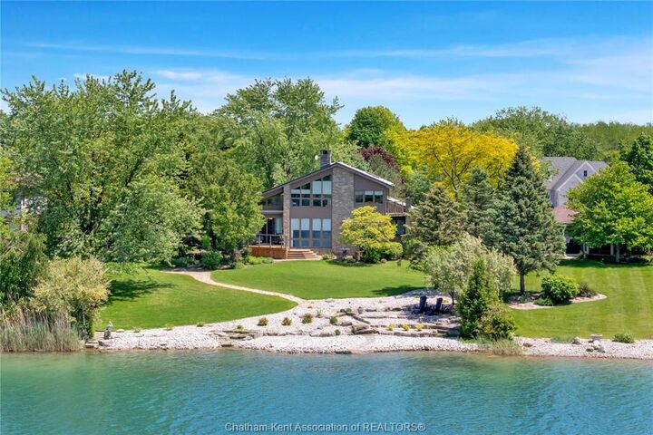 10691 Lakeview Drive — photo 1