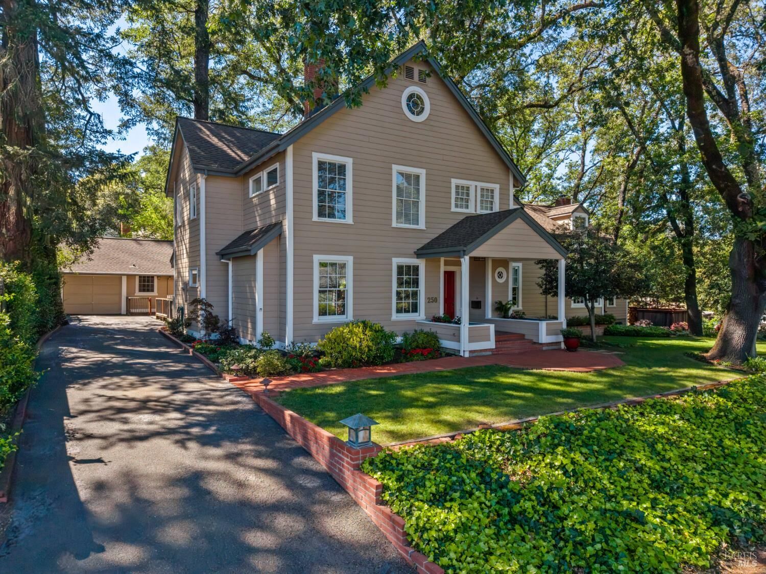 Property Photo:  250 N Hope Street  CA 95482 