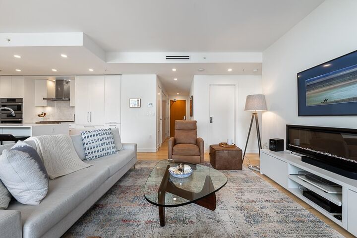 Property Photo: 1439 George Street 507 BC V4B 0B9