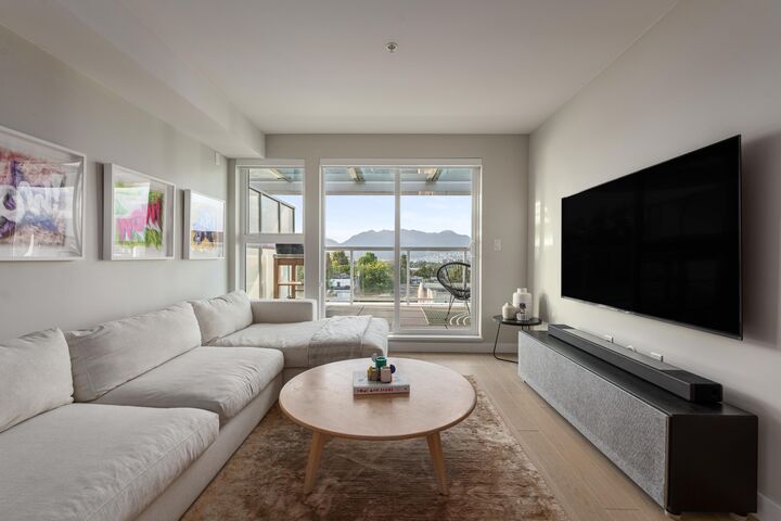 Property Photo: 2508 Fraser Street 406 BC V5T 3V4