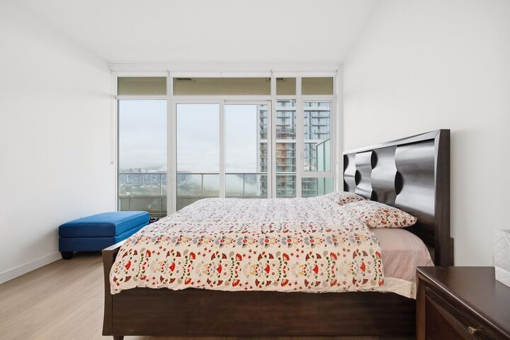 Property Photo: 6080 McKay Avenue 3602 BC V5H 0J4