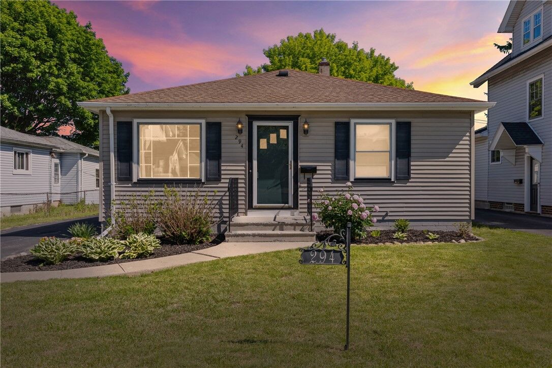Property Photo:  294 Hurstbourne Rd  NY 14609 
